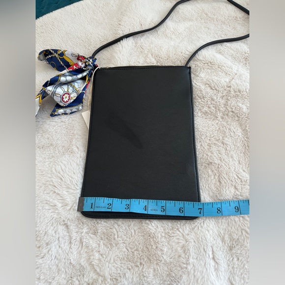 Miniso minimalist bag 2 pcs cream and black NWT - Picture 9 of 10